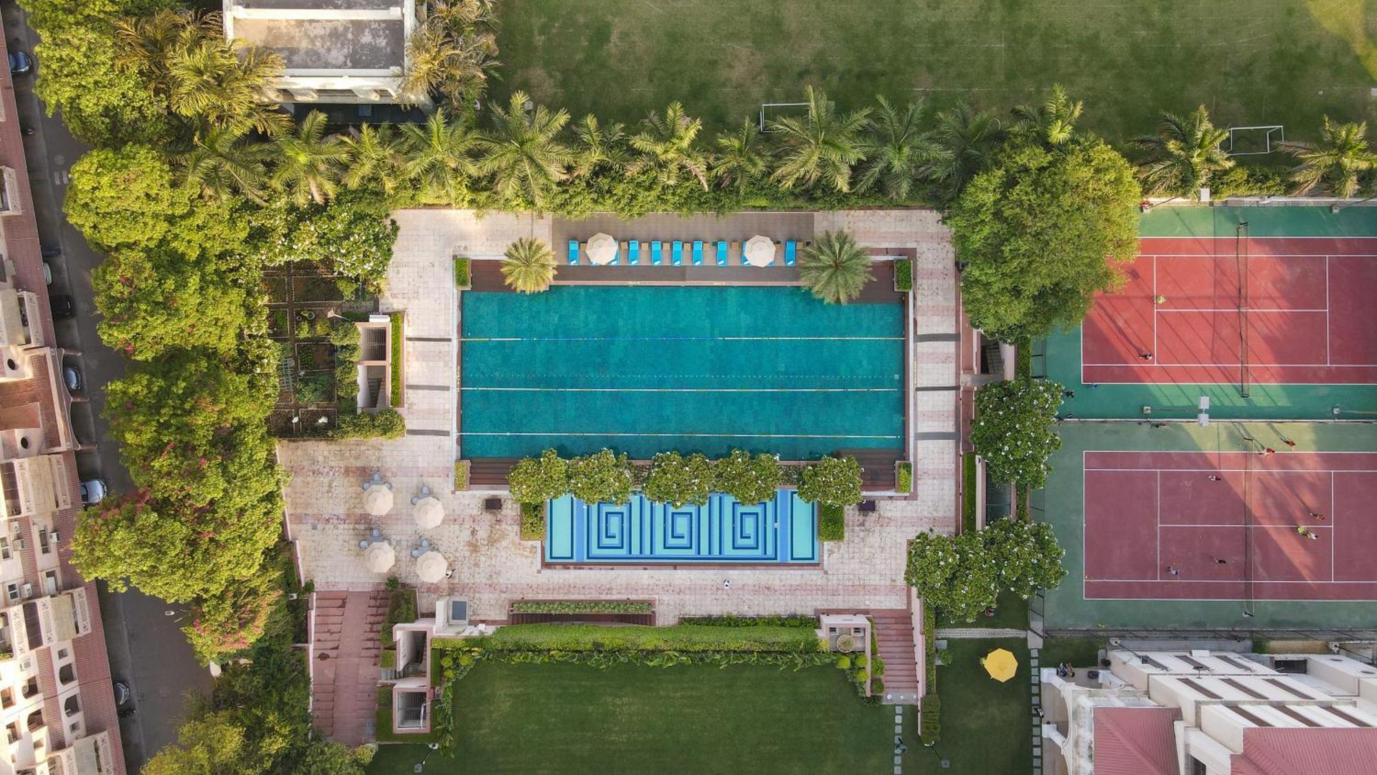 Dlf Club 5 Hotel Gurgaon Exterior foto